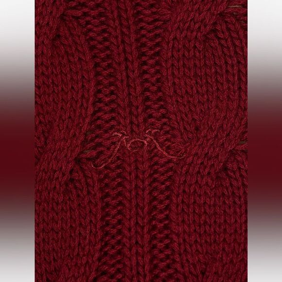 Rowen Rose Round Neck Knit Sweater in Bordeaux Size S - Picture 2 of 9